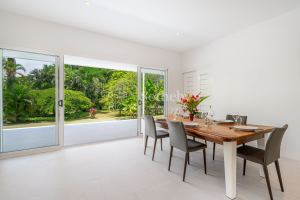Casa Blanca: Lush and Peaceful Ocean Living