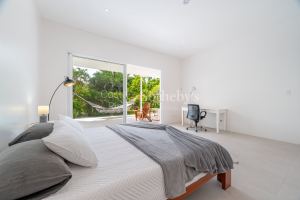 Casa Blanca: Lush and Peaceful Ocean Living