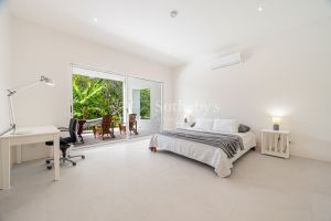 Casa Blanca: Lush and Peaceful Ocean Living