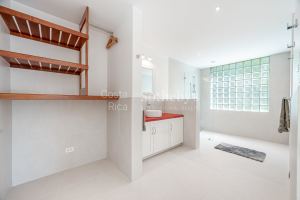 Casa Blanca: Lush and Peaceful Ocean Living
