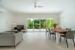 Casa Blanca: Lush and Peaceful Ocean Living