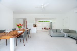 Casa Blanca: Lush and Peaceful Ocean Living