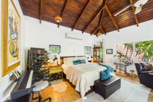 5 Star Bed & Breakfast in the Heart of Guiones