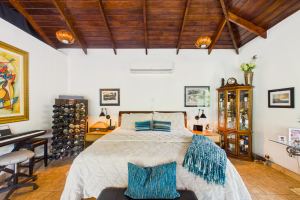 5 Star Bed & Breakfast in the Heart of Guiones