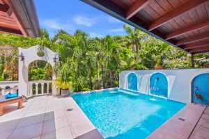 5 Star Bed & Breakfast in the Heart of Guiones