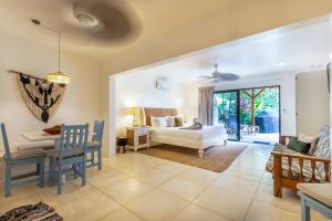 5 Star Bed & Breakfast in the Heart of Guiones