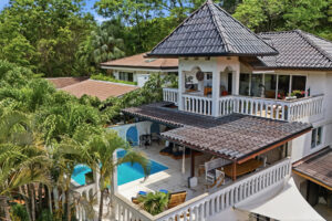 5 Star Bed & Breakfast in the Heart of Guiones