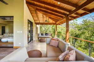 Casa Arbol