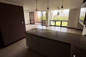 Apartamento en Torres del Parque, La Sabana