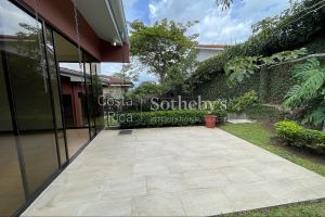 Casa Cerro Real