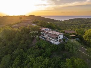 Villa Aqualume
