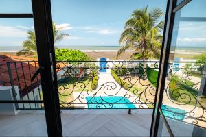 Bajamar Blue Beach House