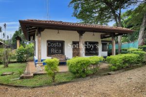Orotina Estate Home