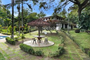 Orotina Estate Home