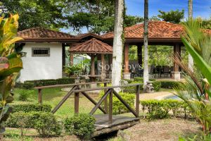 Orotina Estate Home