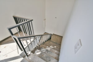 Oficinas Corporativa de 3 Niveles for Rent