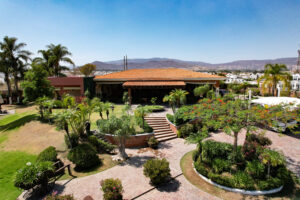 Terreno con alto potencial de desarrollo antes de las Plazas Outlet. San Agustín