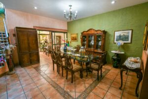 House for sale, Jardines de la Patria