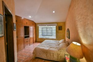 House for sale, Jardines de la Patria