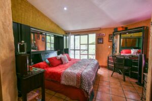 House for sale, Jardines de la Patria