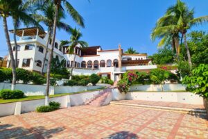 Villa León, Manzanillo, Colima