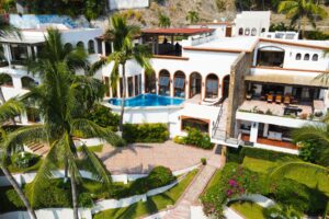 Villa León, Manzanillo, Colima
