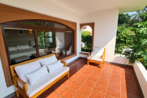 Villa León, Manzanillo, Colima