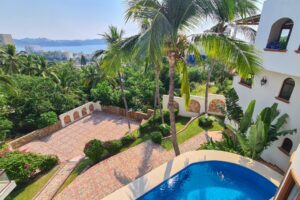 Villa León, Manzanillo, Colima