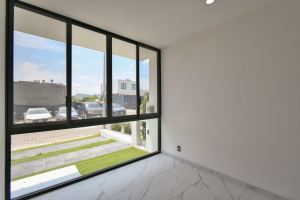 Residencia Contemporánea Coto Baluarte Casa Fuerte en Venta
