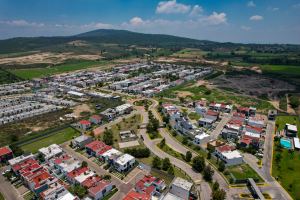 Residencia Contemporánea Coto Baluarte Casa Fuerte en Venta