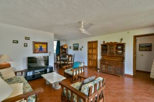 Departamento en venta en Vida del Mar, Manzanillo-planta baja y vista al jardín