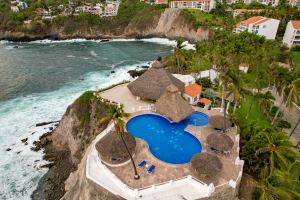 Departamento en venta en Vida del Mar, Manzanillo-planta baja y vista al jardín
