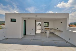 Residencia Contemporánea Coto Bastión Casa Fuerte en Venta