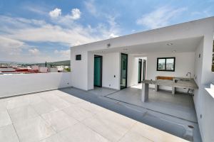Residencia Contemporánea Coto Bastión Casa Fuerte en Venta