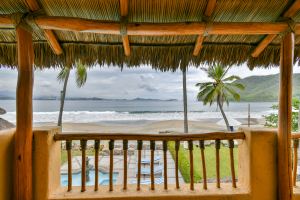 Residencia Frente al Mar en Venta |Villas Las Fuentes, Club Santiago, Manzanillo