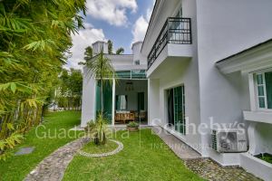 CASA ÁLAMOS | PUERTA DE HIERRO
