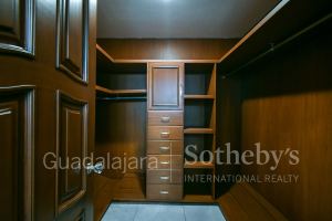 CASA ÁLAMOS | PUERTA DE HIERRO