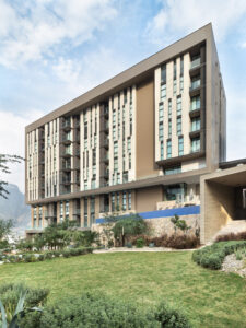 Skyline Residence with Cerro de la Silla Views