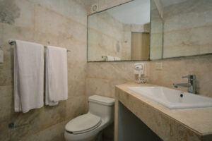 SUNSET SUITES HOTEL