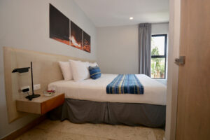 SUNSET SUITES HOTEL