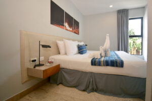 SUNSET SUITES HOTEL