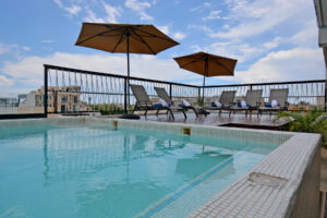 SUNSET SUITES HOTEL