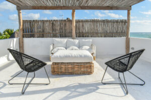 BEACHFRONT VILLA AQUA