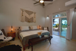 BEACHFRONT VILLA AQUA