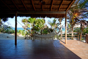 BEACHFRONT VILLA AQUA