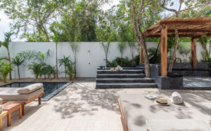 SUCCESSFUL AND SOPHISTICATED VILLA COMPOUND IN TULUM CENTRO