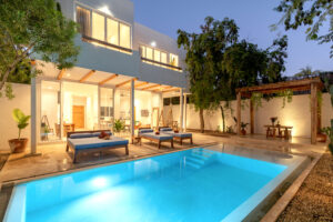 SUCCESSFUL AND SOPHISTICATED VILLA COMPOUND IN TULUM CENTRO
