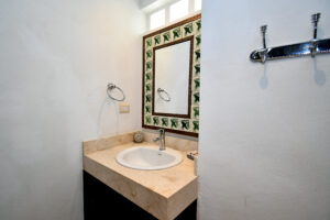 Aluxes House