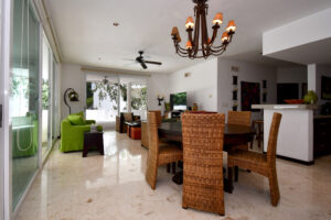 Aluxes House