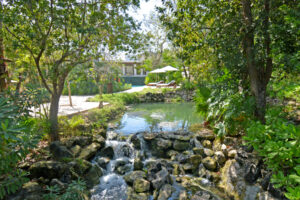 LUXURY CO-OWNERSHIP IN FAIRMONT HERITAGE PLACE WITH EXTRAORDINARY AMENITIES